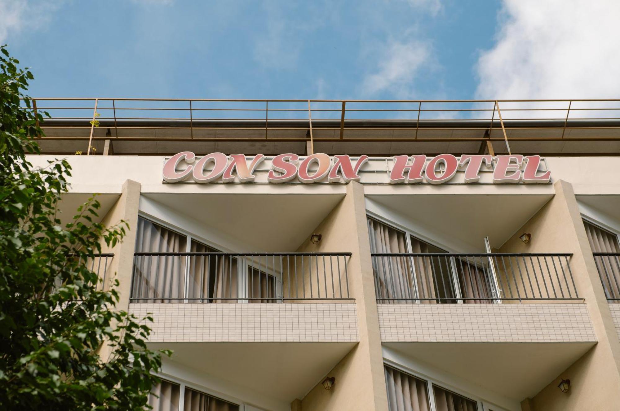 Conson Hotel Chi Khu Co Ong Exteriör bild